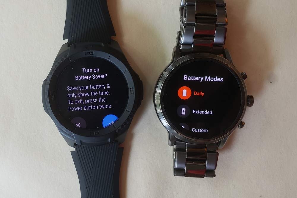 ticwatch s2 vs fossil gen 5 carlyle power saver