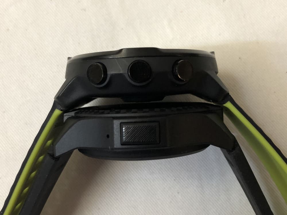 Suunto 7 vs Ticwatch S2 buttons