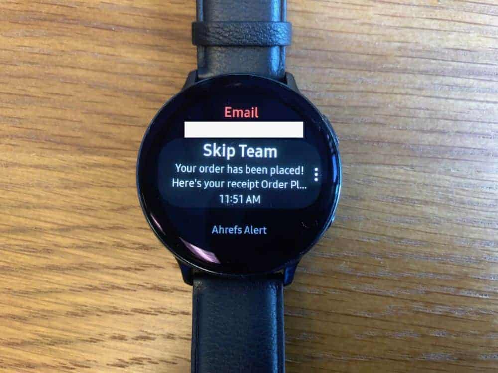 Email message example on the Samsung Galaxy Active2