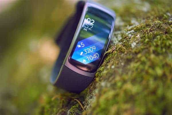 A close look at the Samsung Gear Fit 2 Smartwatch.