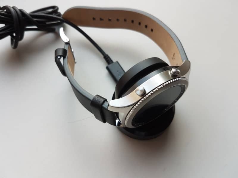 Samsung Gear S3 and its charger.