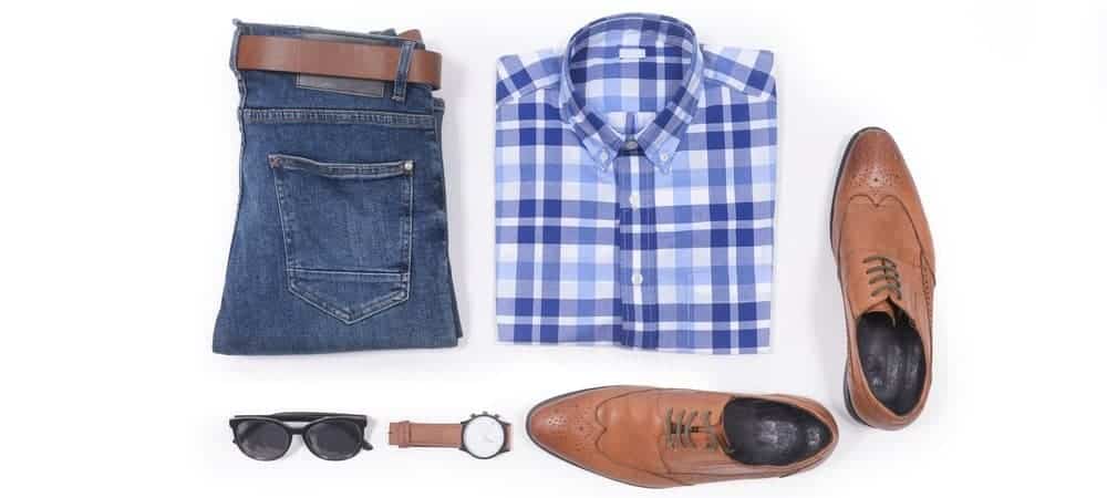 This is a close look at a complete outfit with a casual belt.
