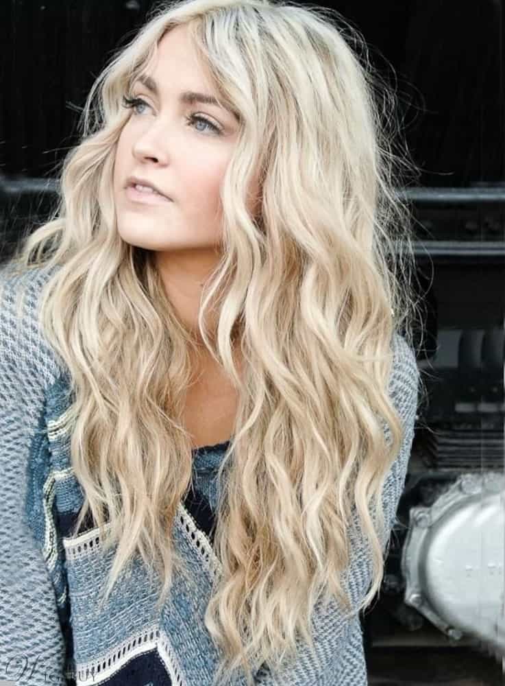 Long Wavy Blonde wig from WigsBuy.