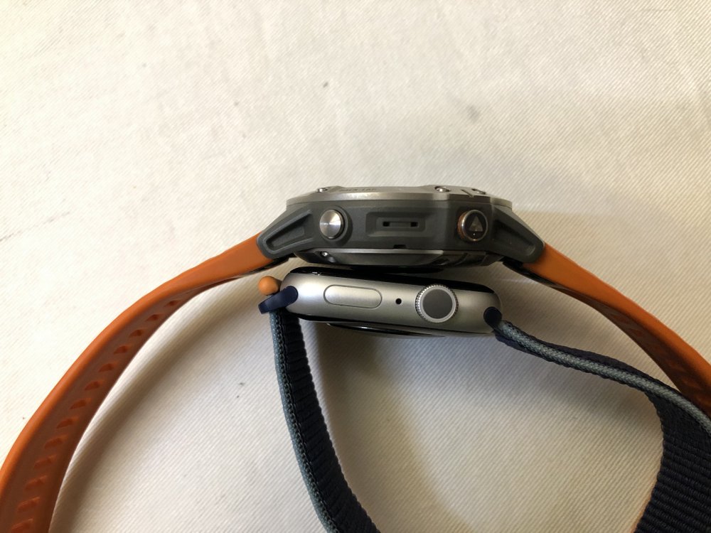 Apple Watch Series 6 vs Garmin Fenix 6