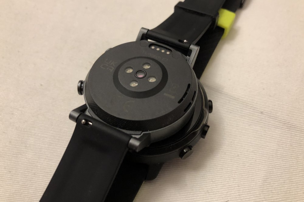 ticwatch e3 vs suunto 7
